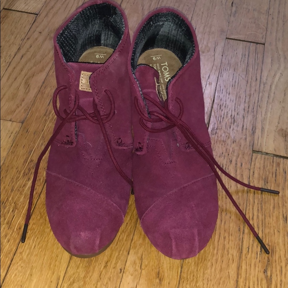 Tom’s Booties